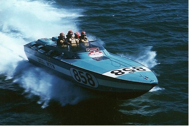 classic offshore powerboats